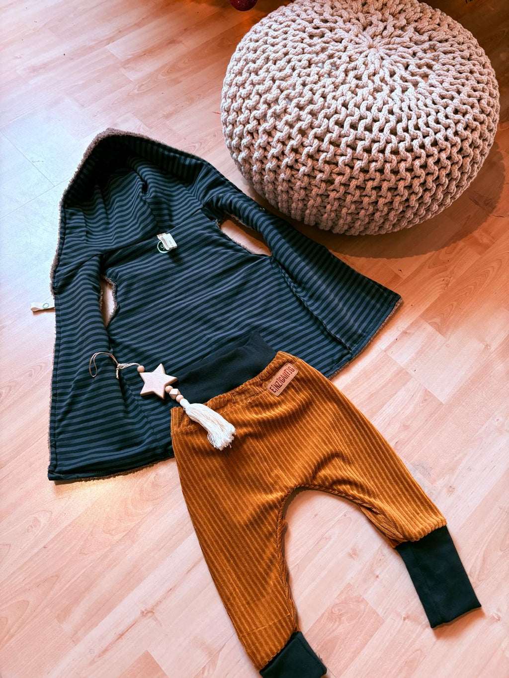 Set mit Weste, Hoodie und Hose