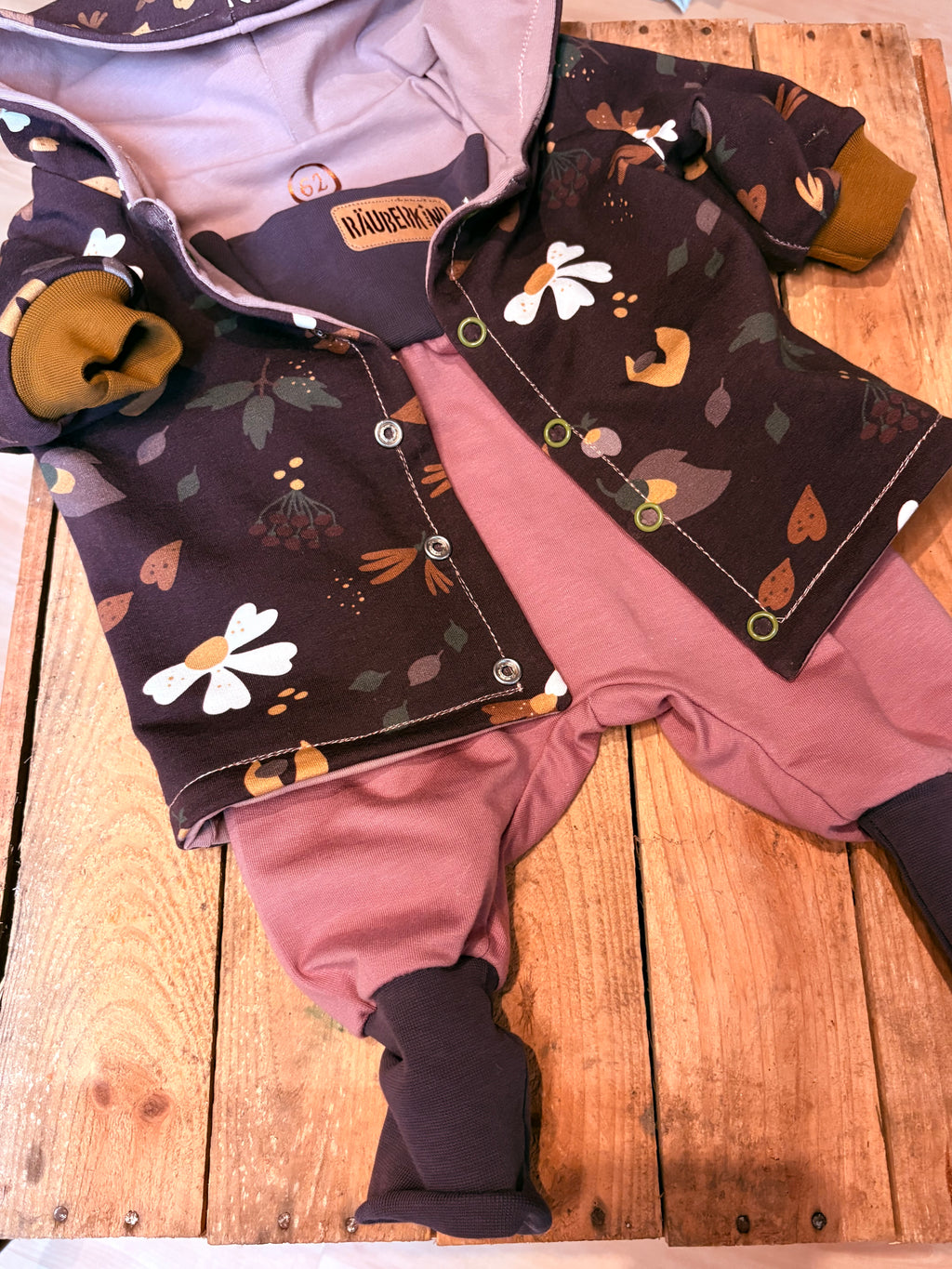 Jacke mit Hose & Mütze