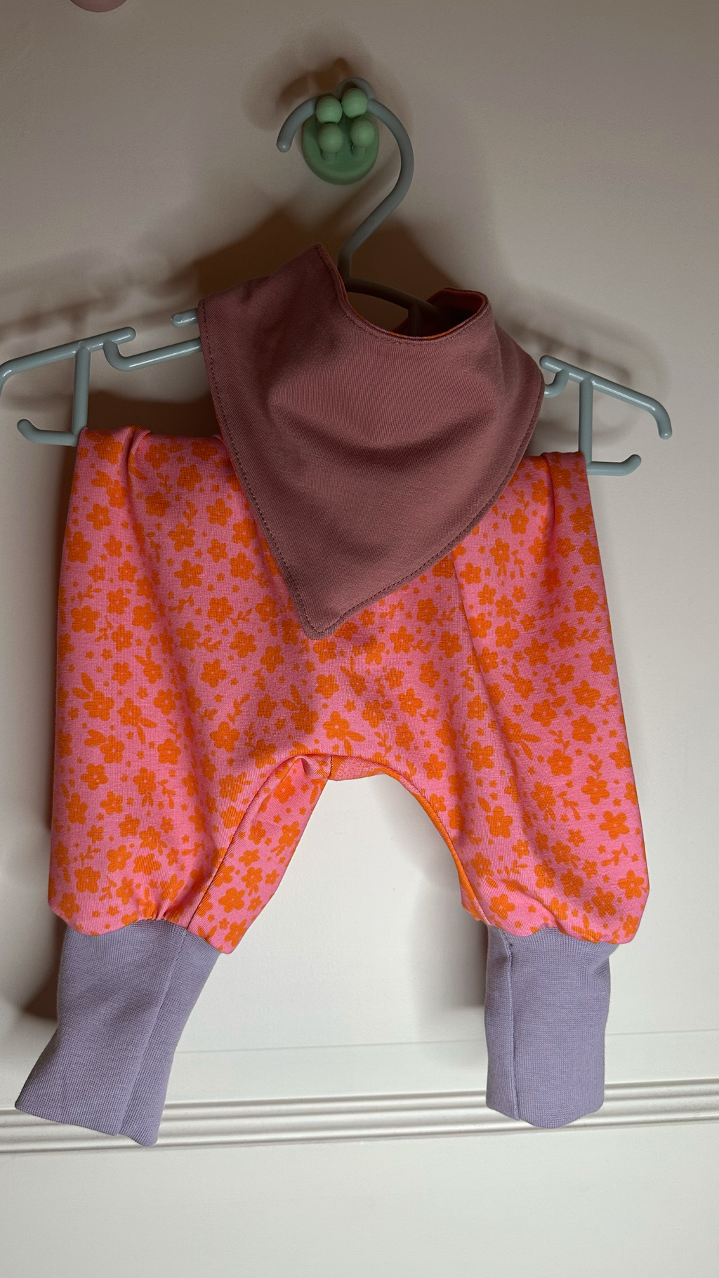 Erstlings Set, Pumphose + Halstuch