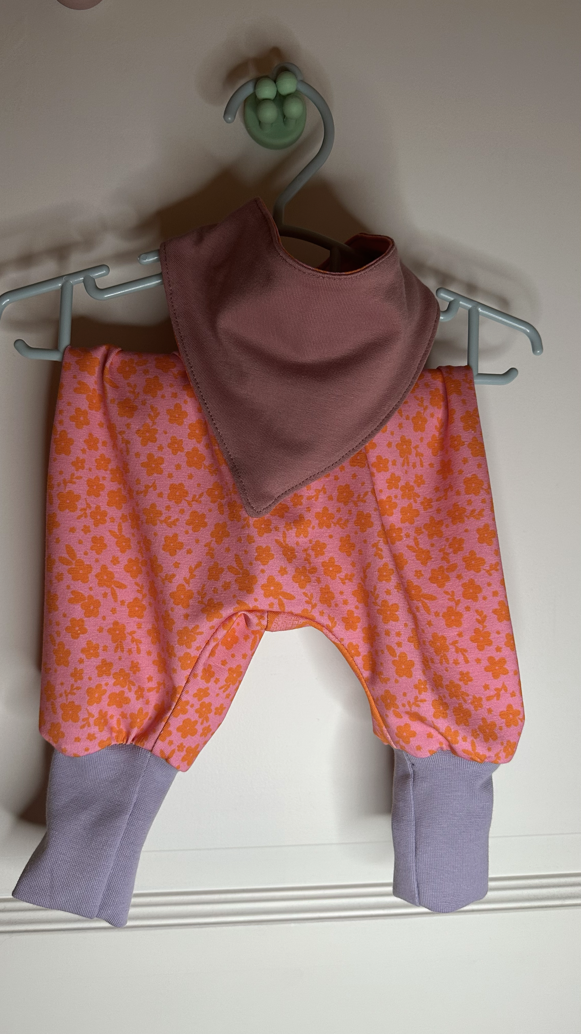 Erstlings Set, Pumphose + Halstuch